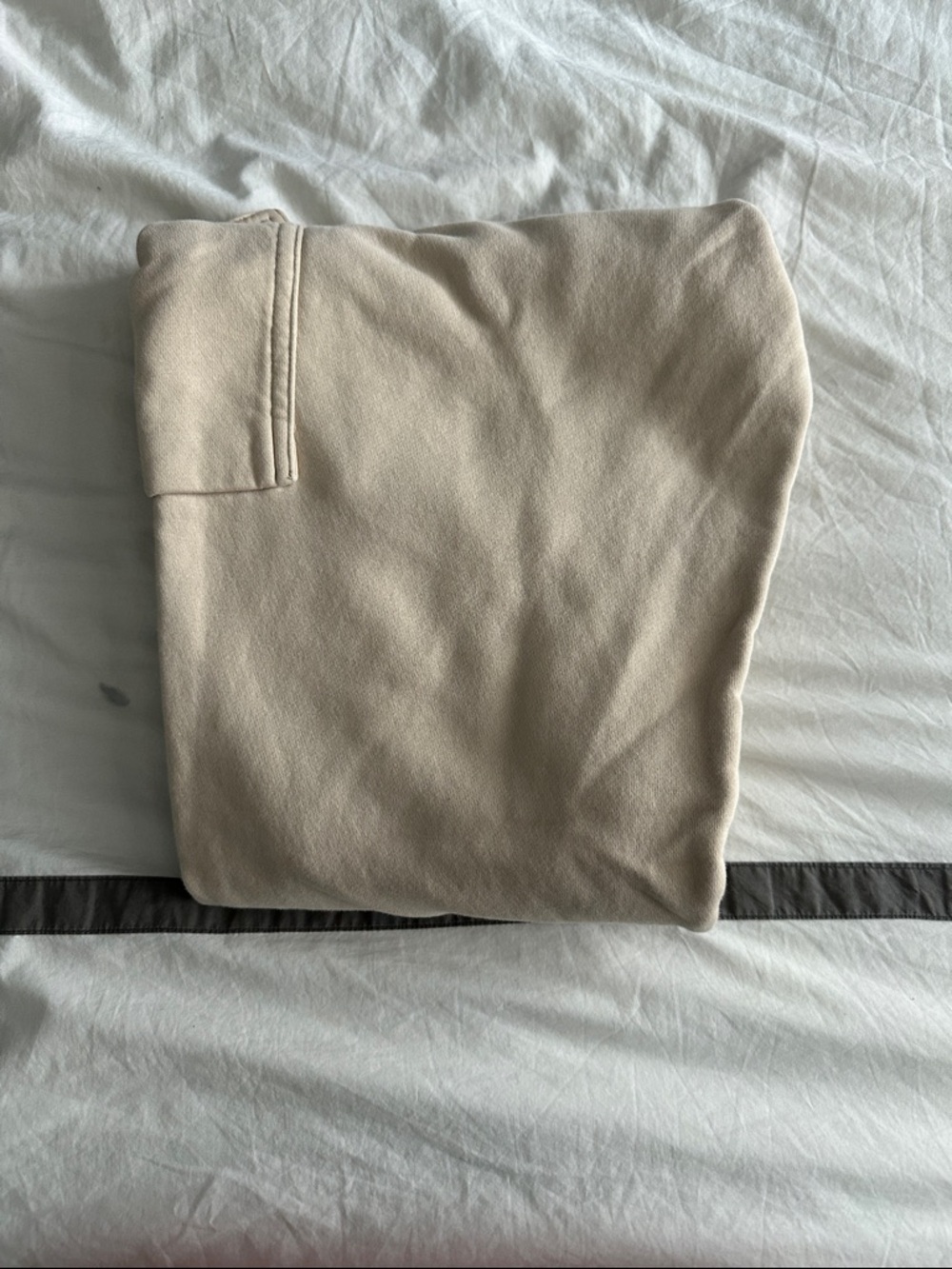 PRE OWNED BEIGE NIKE CARGO SWEATPANTS BIG KIDS XL